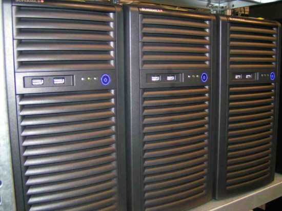Supermicro servery v tower provedení