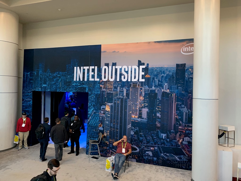 Intel a jeho PR na CES Intel a jeho PR na CES