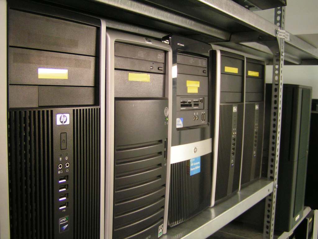 Coolhousing Data Center offers server housing services for everybody