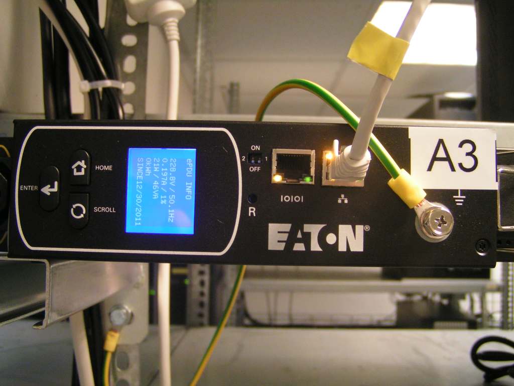 Precise online measurement and monitoring of the power inputs of all servers is possible thanks to our top-of-the-line power panels supplied by Eaton - the global leader and supplier of electric power distribution devices, power supply quality control equipment, automation and output monitoring equipment, as well as energy related systems and devices. 